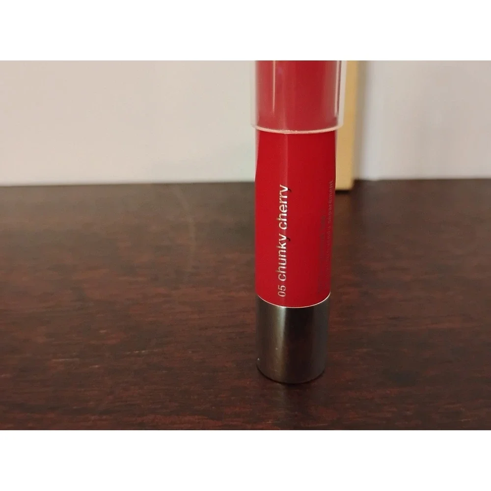 Clinique Chubby Stick Moisturizing Lip Colour Balm 05 Chunky Cherry Travel Size
